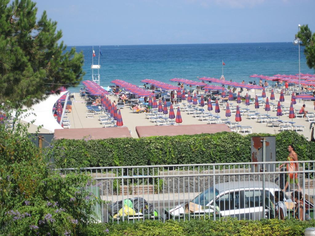 B&B Baia Delle Sireneジャルディーニ・ナクソス 部屋 写真